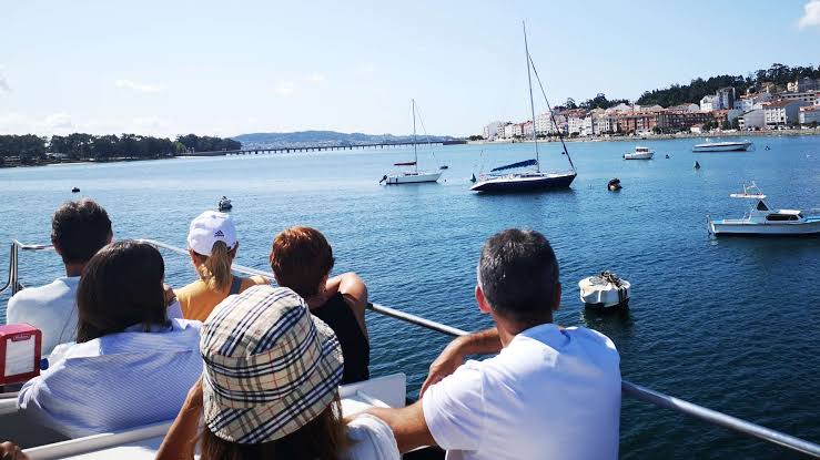 Puerto de salida para excursiones a las bateas
